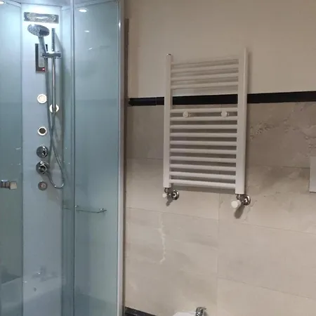 Bam Bam Tiburtina Lejlighed *